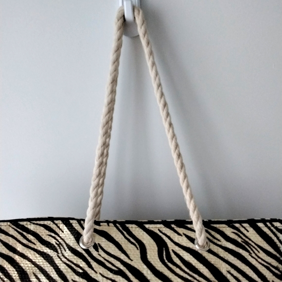 Cappelli ladies animal print straw bag, Large - Picture 3 of 13